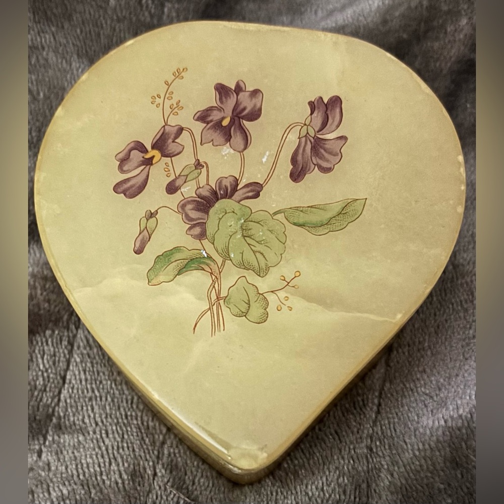 VINTAGE GENUINE ALABASTER HEART JEWELRY/TRINKET BOX HANDCRAFTED IN ITALY